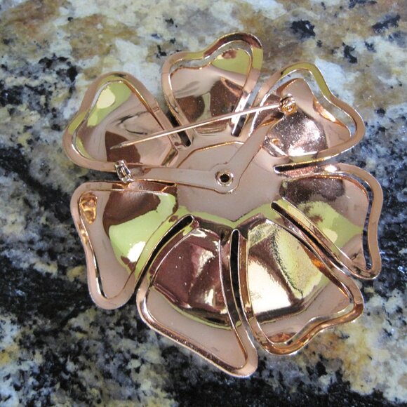 Set of 2 Vintage Ladies Brooches w/Matching Clip Earrings - Picture 4 of 8